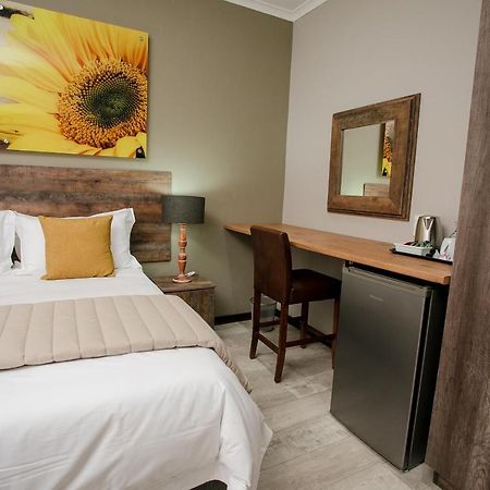 נלספרויט Vinique Guesthouse מראה חיצוני תמונה